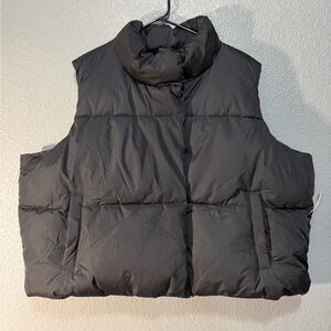 Old Navy Black Puffer Vest